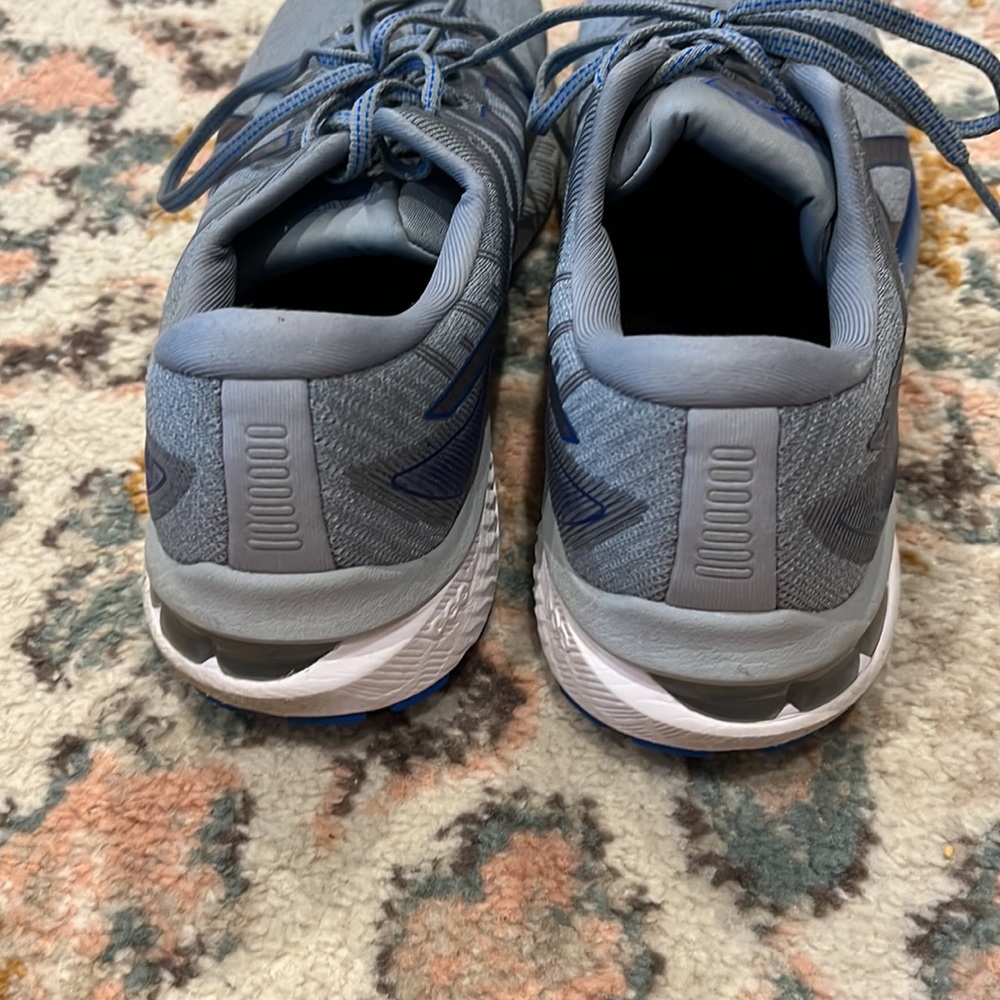 Asics - Picture 3 of 6